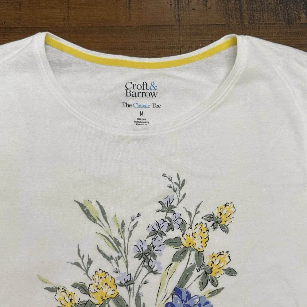 Croft & Barrow Set Of 2 Tops‎ Shirts Women's Size Medium Floral Short Sleeve